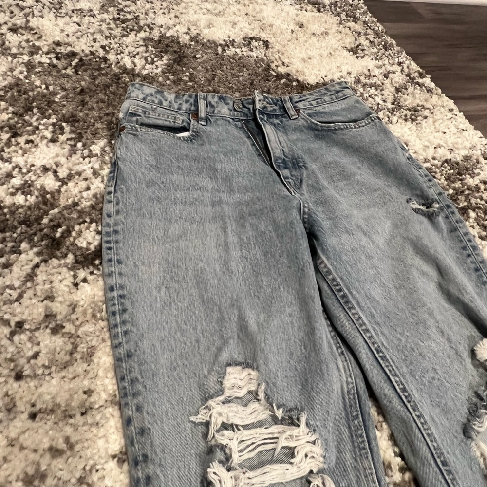 Zara light wash mom jeans